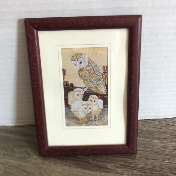 Cash’s Silk Woven Owl Art - Picture 2 of 9